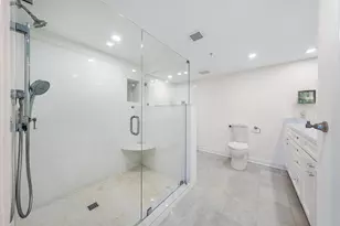 2450 Presidential Way, West Palm Beach, FL 33401 - Photo 17