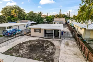 611 NE 34th St, Pompano Beach, FL 33064 - Photo 3