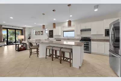 5040 Pendelton Square, Vero Beach, FL 32967 - Photo 5