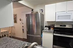 3212 NE 12th St, Pompano Beach, FL 33062 - Photo 21