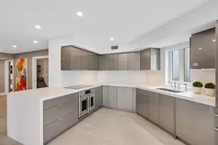 100 SE 5th Ave, Boca Raton, FL 33432 - Photo 13
