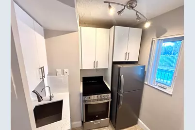 431 W Camino Real #5, Boca Raton, FL 33432 - Photo 9