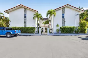 3221 NE 15th St, Pompano Beach, FL 33062 - Photo 1