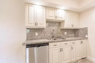 4302 Martinique Cir, Coconut Creek, FL 33066 - Photo 5