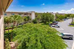 4302 Martinique Cir, Coconut Creek, FL 33066 - Photo 19