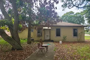 315 N 24th St, Fort Pierce, FL 34950 - Photo 1