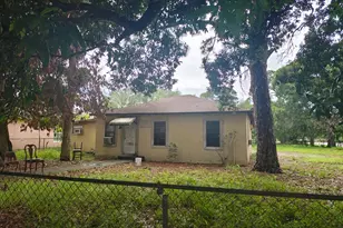 315 N 24th St, Fort Pierce, FL 34950 - Photo 3