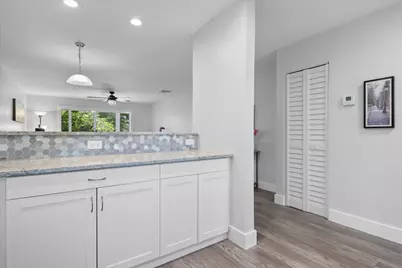 178 Lake Susan Lane, West Palm Beach, FL 33411 - Photo 7