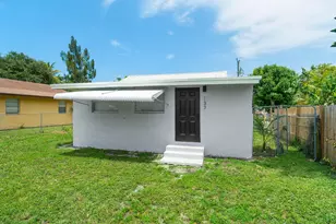 137 SW 9th Ave, Delray Beach, FL 33444 - Photo 1