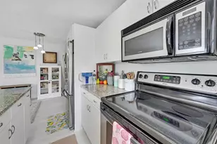 2715 NE 49th St, Fort Lauderdale, FL 33308 - Photo 9