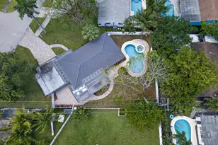 2740 NW 9th Ln, Wilton Manors, FL 33311 - Photo 11