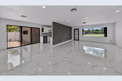 2740 NW 9th Lane, Wilton Manors, FL 33311 - Photo 7