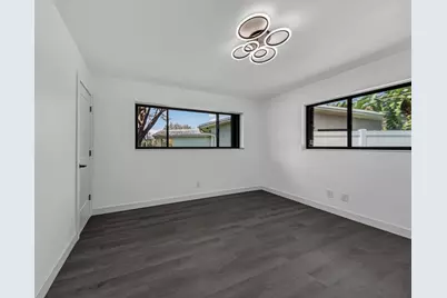 2740 NW 9th Lane, Wilton Manors, FL 33311 - Photo 17