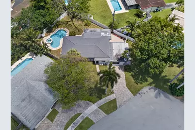 2740 NW 9th Lane, Wilton Manors, FL 33311 - Photo 23