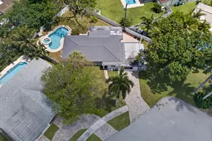 2740 NW 9th Ln, Wilton Manors, FL 33311 - Photo 23
