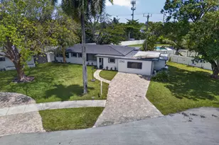 2740 NW 9th Ln, Wilton Manors, FL 33311 - Photo 1