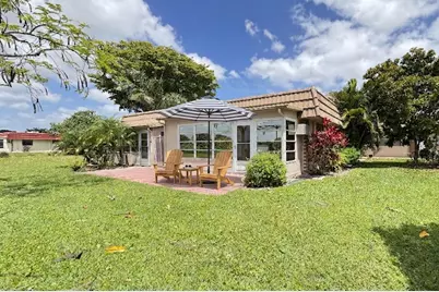220 Seville J, Delray Beach, FL 33446 - Photo 3