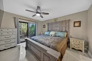 1036 E Lakes Dr, Pompano Beach, FL 33064 - Photo 11