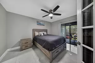 1036 E Lakes Dr, Pompano Beach, FL 33064 - Photo 23