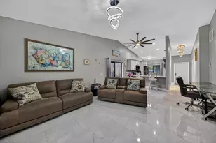 1036 E Lakes Dr, Pompano Beach, FL 33064 - Photo 19