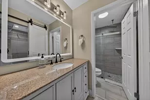 1036 E Lakes Dr, Pompano Beach, FL 33064 - Photo 11