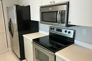 3020 NE 32nd Ave, Fort Lauderdale, FL 33308 - Photo 9