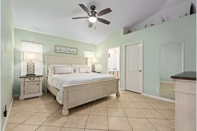 864 NW Waterlily Place, Jensen Beach, FL 34957 - Photo 17