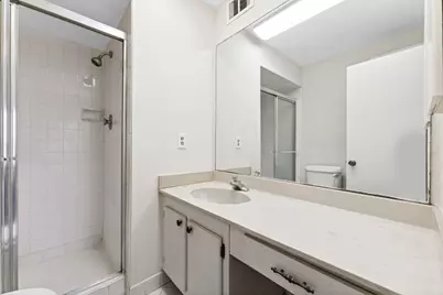 1638 Embassy Drive #410, West Palm Beach, FL 33401 - Photo 9