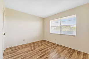 1638 Embassy Dr, West Palm Beach, FL 33401 - Photo 11