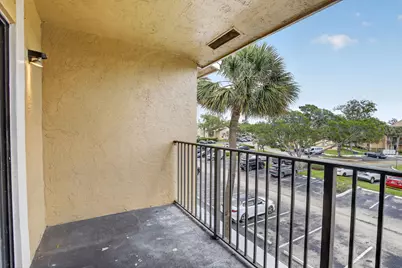300 Palm Circle W, Pembroke Pines, FL 33025 - Photo 23