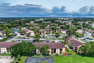 300 Palm Cir W, Pembroke Pines, FL 33025 - Photo 37
