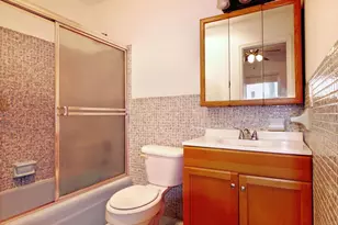 2031 SE 5th St, Deerfield Beach, FL 33441 - Photo 9