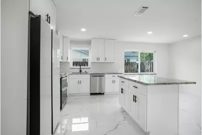 8535 NW 25th Place, Coral Springs, FL 33065 - Photo 11