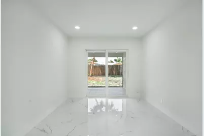 8535 NW 25th Place, Coral Springs, FL 33065 - Photo 23