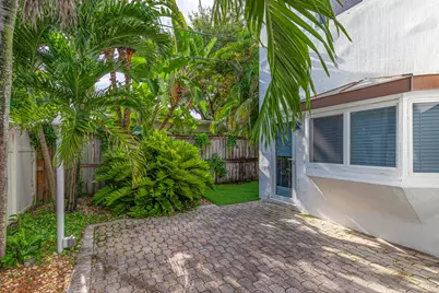 110 NE 16th Terrace, Fort Lauderdale, FL 33301 - Photo 19