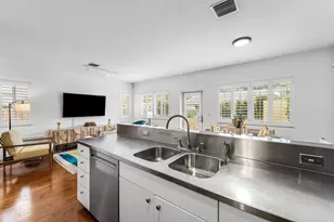 808 SW 7th Ave, Fort Lauderdale, FL 33315 - Photo 11