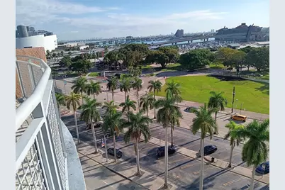 244 Biscayne Boulevard #2805, Miami, FL 33132 - Photo 19