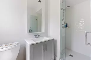 1020 SW 18th Ct, Fort Lauderdale, FL 33315 - Photo 13