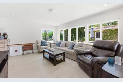 1020 SW 18th Court, Fort Lauderdale, FL 33315 - Photo 9