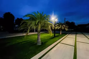 1828 S Meadow Ct, West Palm Beach, FL 33406 - Photo 3