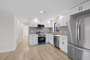 1522 NW 41st St, Miami, FL 33142 - Photo 9
