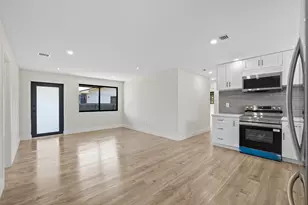 1522 NW 41st St, Miami, FL 33142 - Photo 5