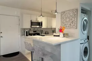 702 SE 2nd Ave SE, Deerfield Beach, FL 33441 - Photo 5