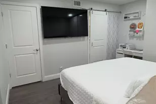 702 SE 2nd Ave SE, Deerfield Beach, FL 33441 - Photo 13