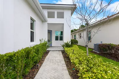 11587 SW Visconti Way, Port Saint Lucie, FL 34986 - Photo 7
