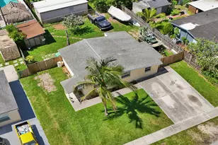5740 SW 38th St, Davie, FL 33314 - Photo 43