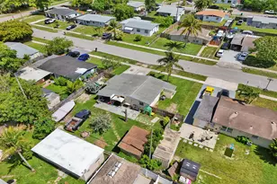 5740 SW 38th St, Davie, FL 33314 - Photo 45