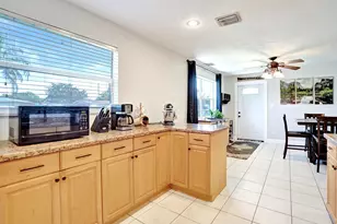 5740 SW 38th St, Davie, FL 33314 - Photo 17