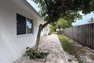 909 NE 10th Ave, Pompano Beach, FL 33060 - Photo 13