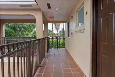 700 SE 9th Court #206, Hialeah, FL 33010 - Photo 7